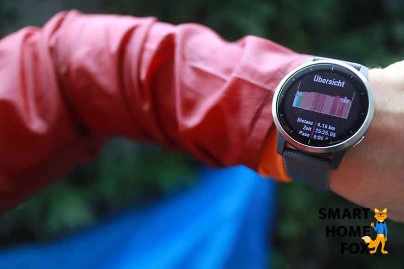 Man sieht weitere Informationen zum Training auf der Garmin vivoactive 4.